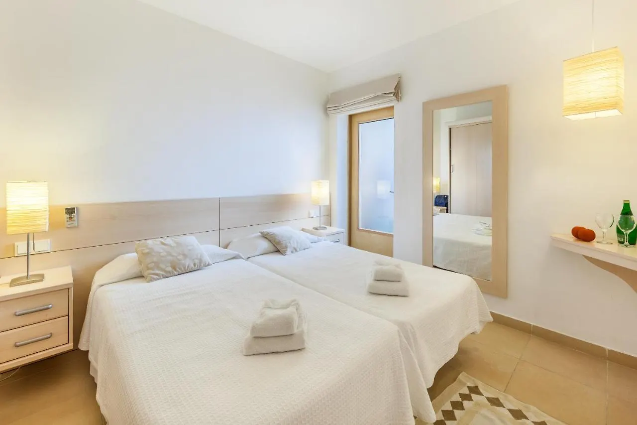 Seafront Apartment Iru Port de Pollenca